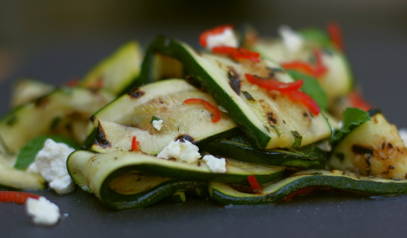 Zucchini and minut salad